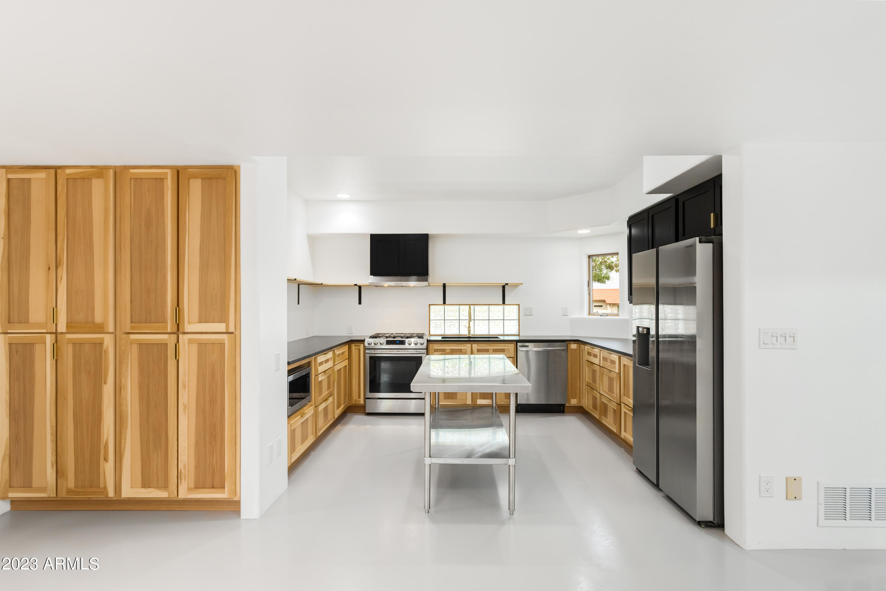 MOUNTAIN SHADOWS PHASE A - Residential