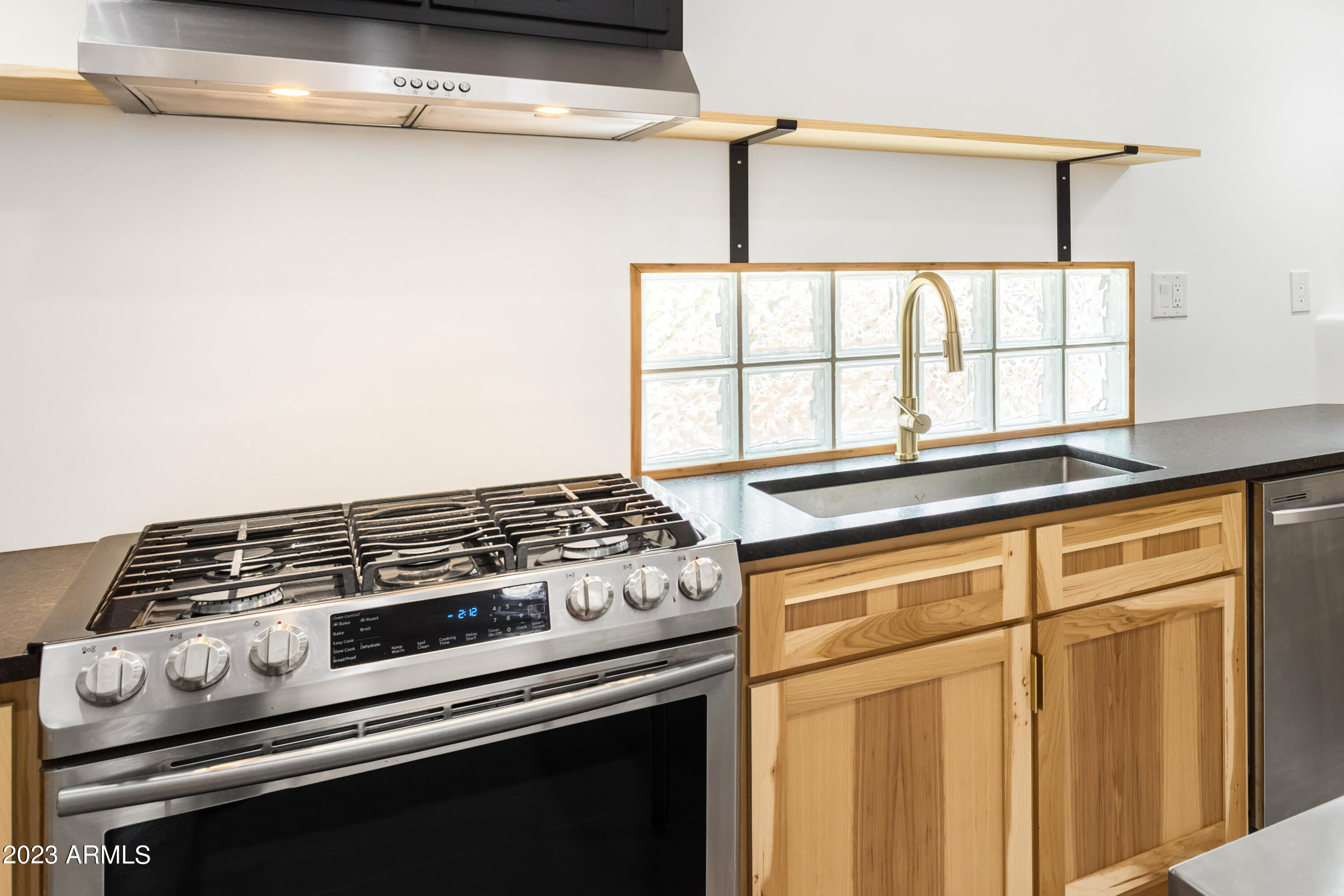 MOUNTAIN SHADOWS PHASE A - Residential