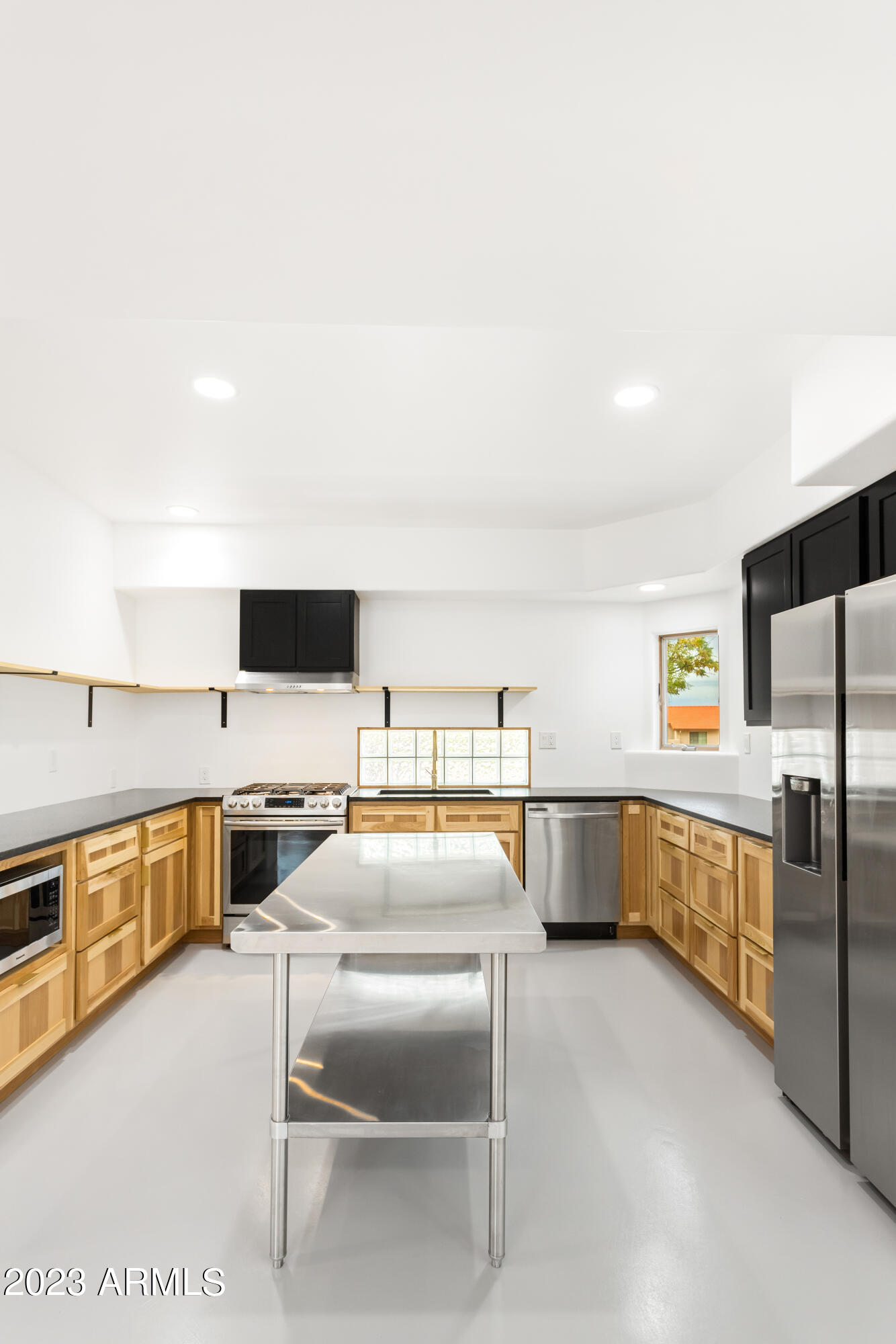 MOUNTAIN SHADOWS PHASE A - Residential