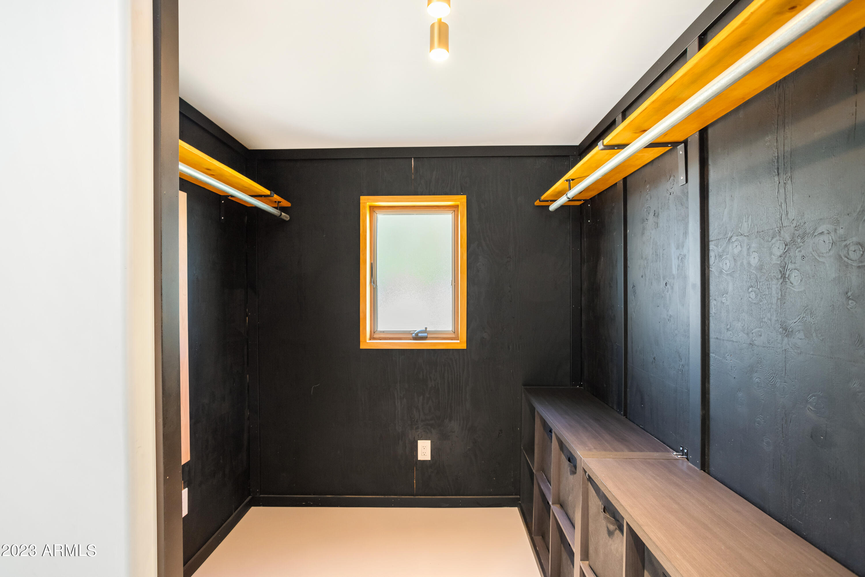 MOUNTAIN SHADOWS PHASE A - Residential