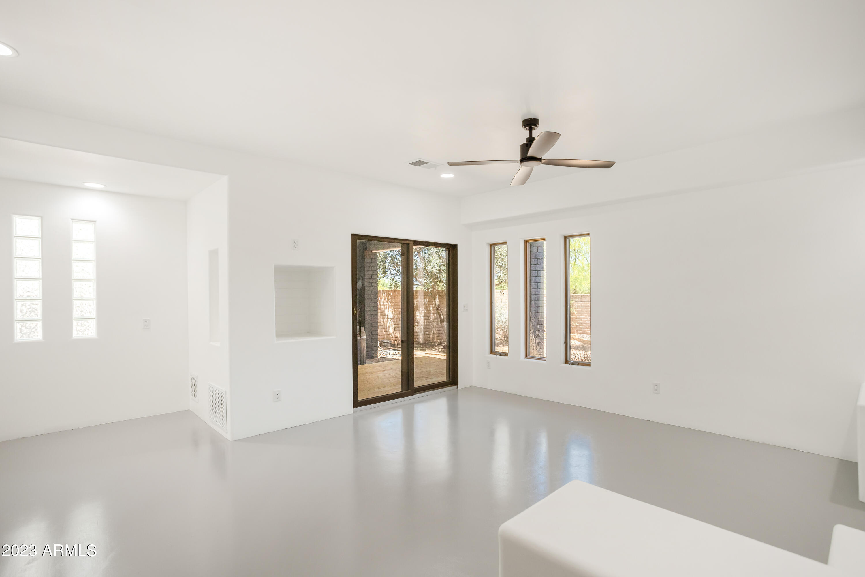 MOUNTAIN SHADOWS PHASE A - Residential
