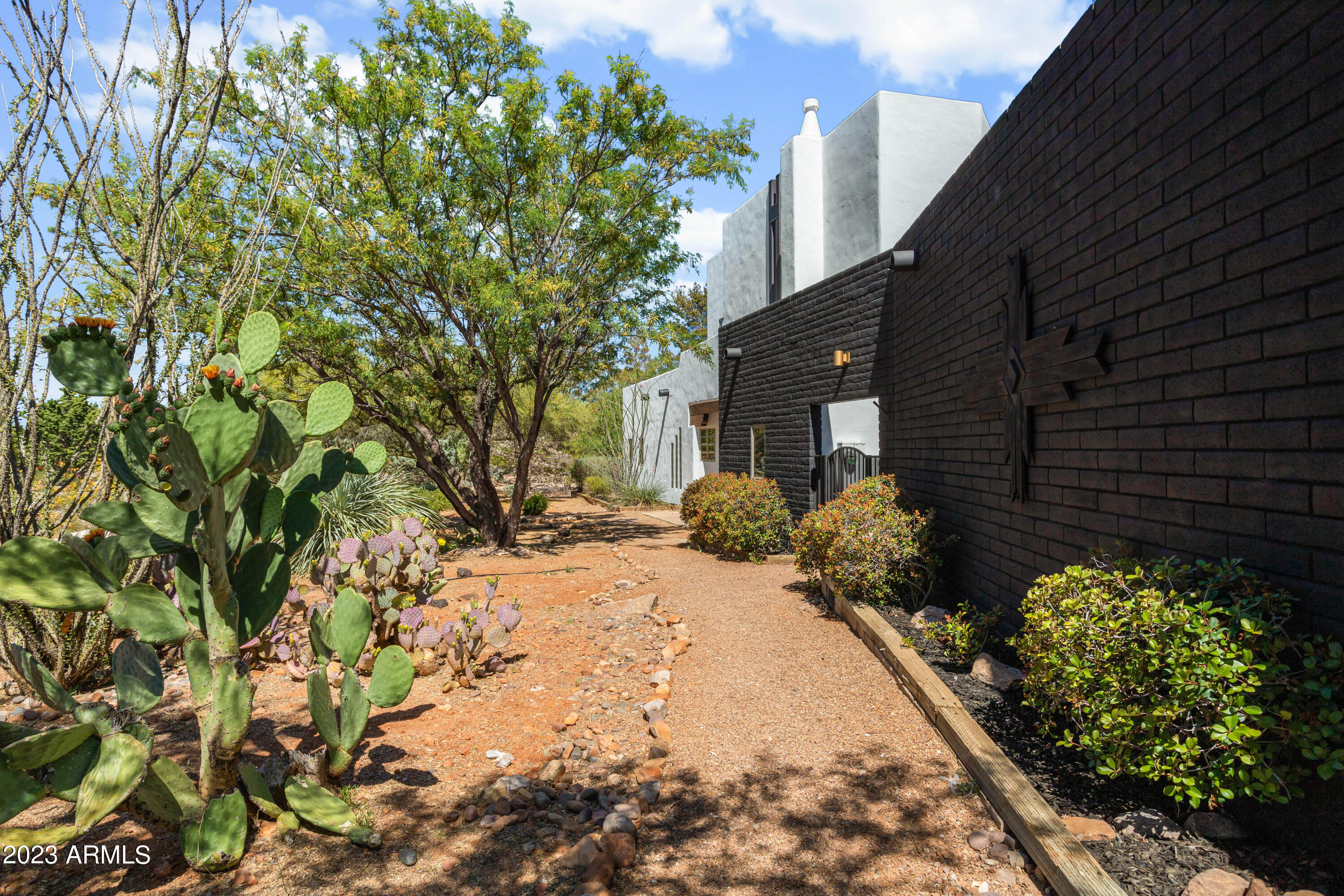 MOUNTAIN SHADOWS PHASE A - Residential