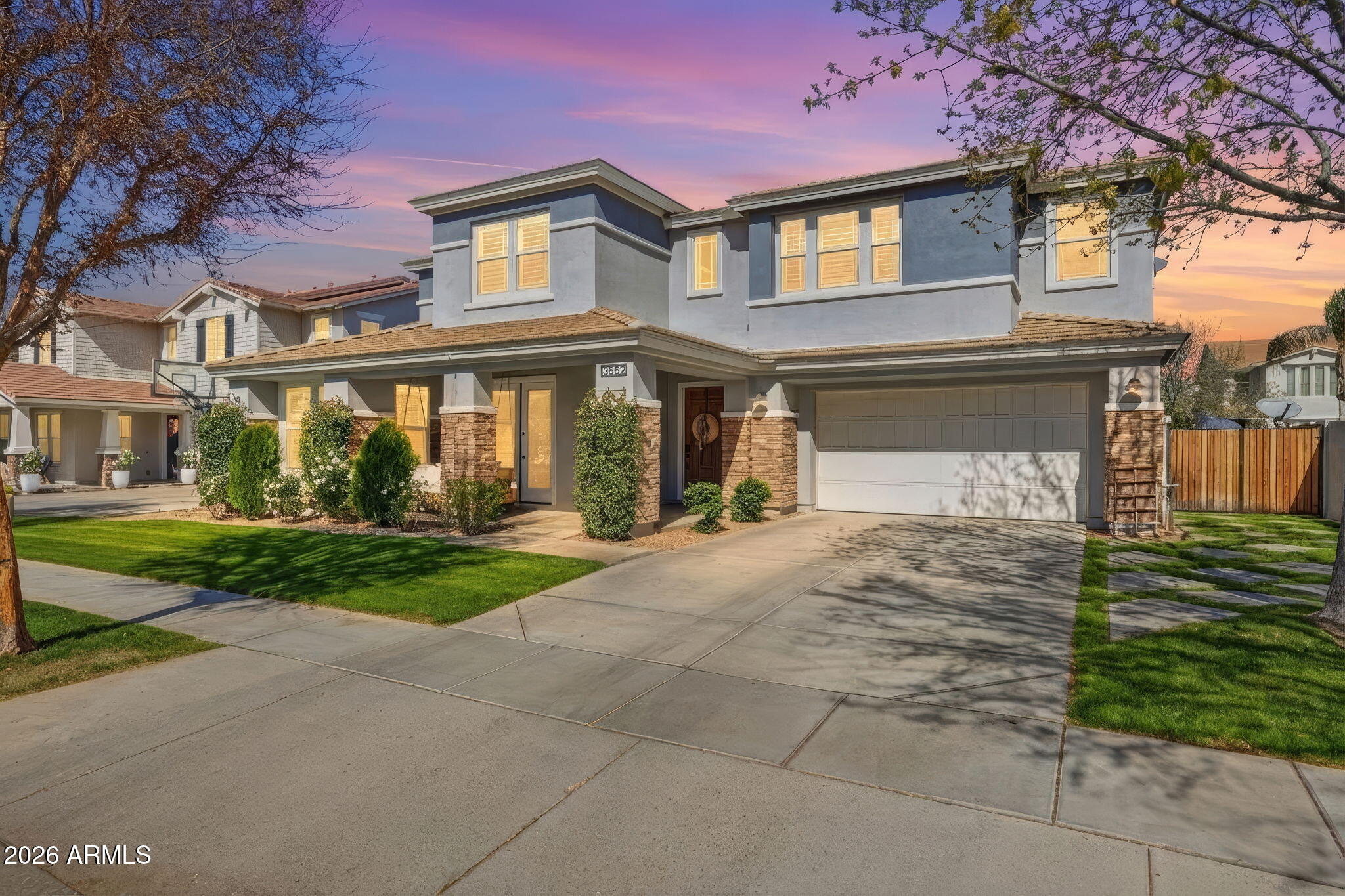 3662 E COMSTOCK Drive