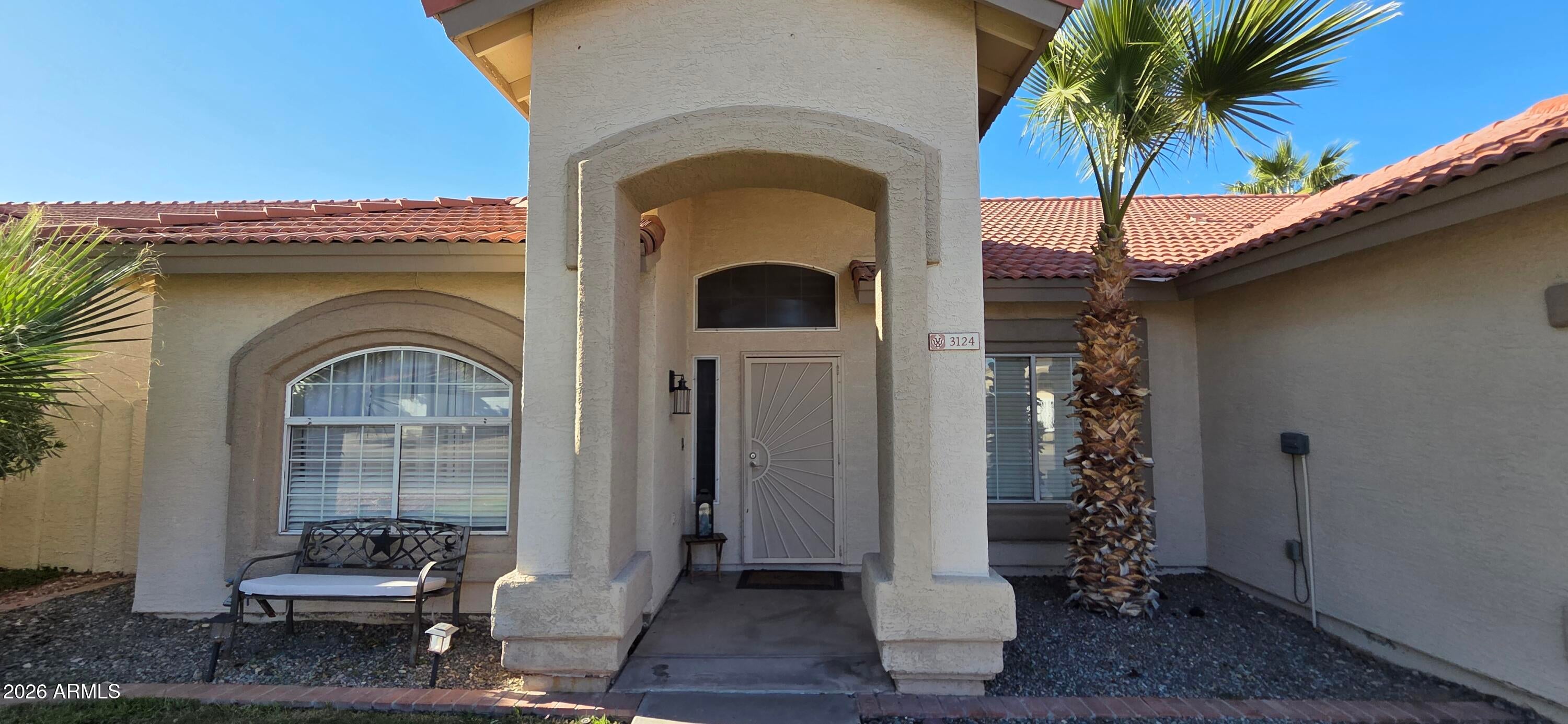 3124 N MEADOW Drive