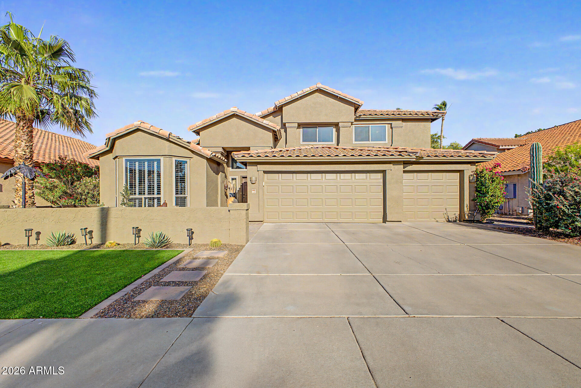 685 N CHOLLA Street