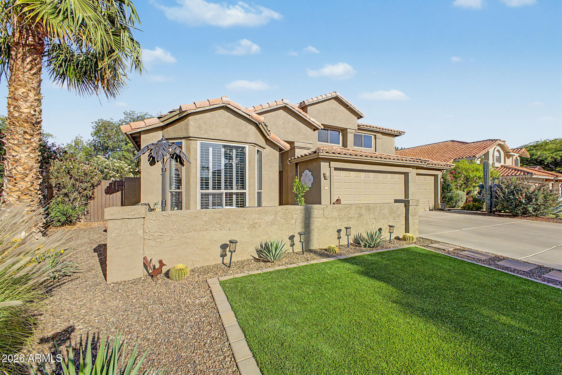 685 N CHOLLA Street