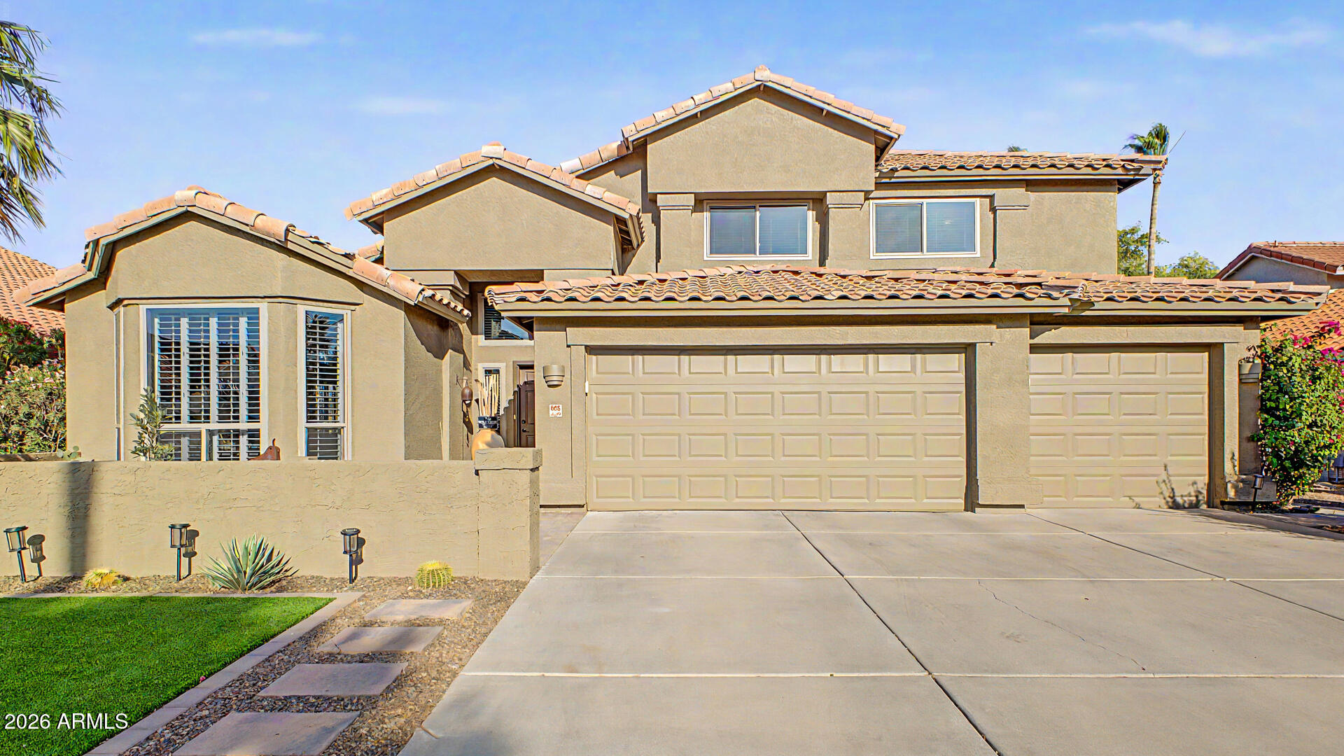 685 N CHOLLA Street