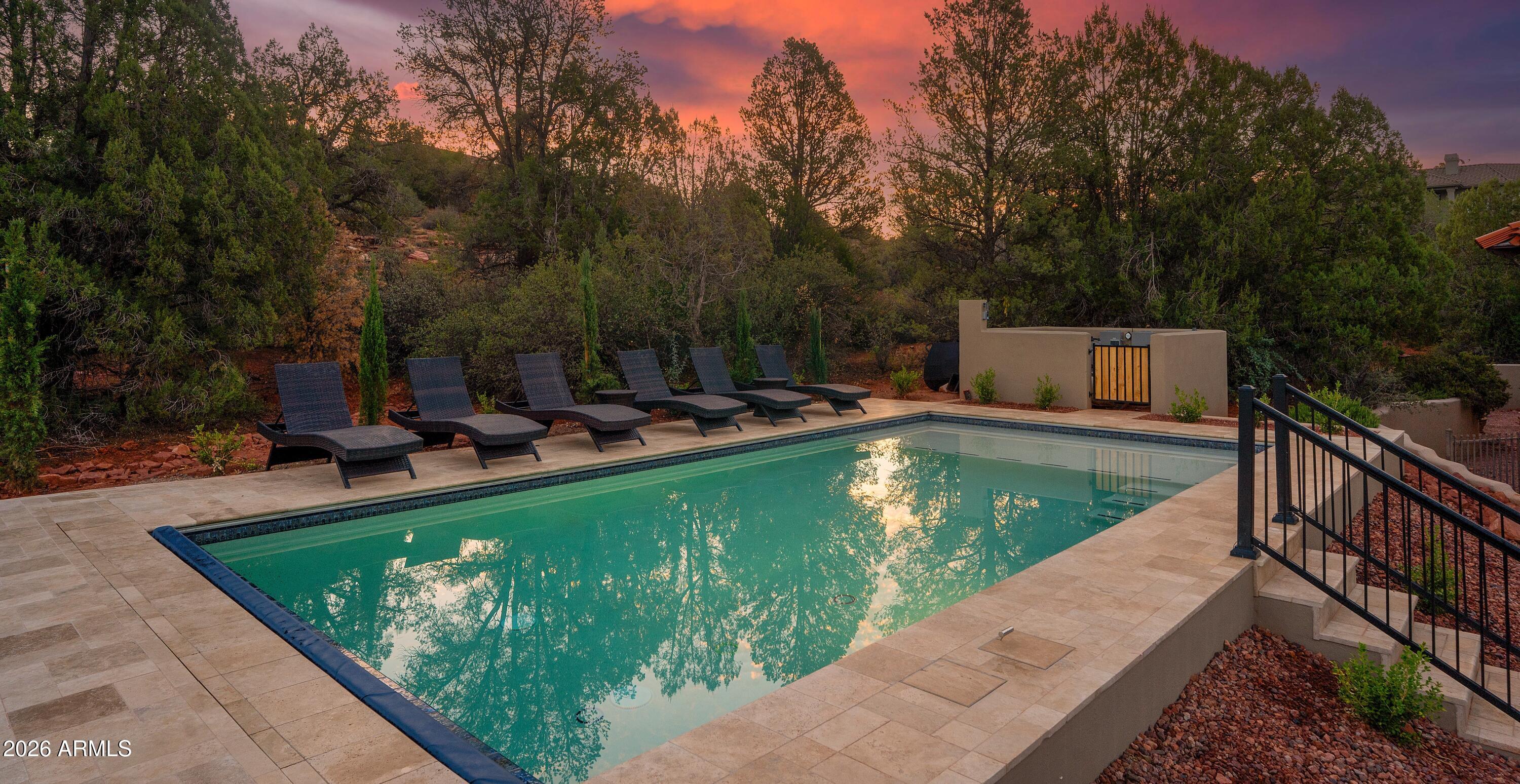 36 W DOVE WING Drive