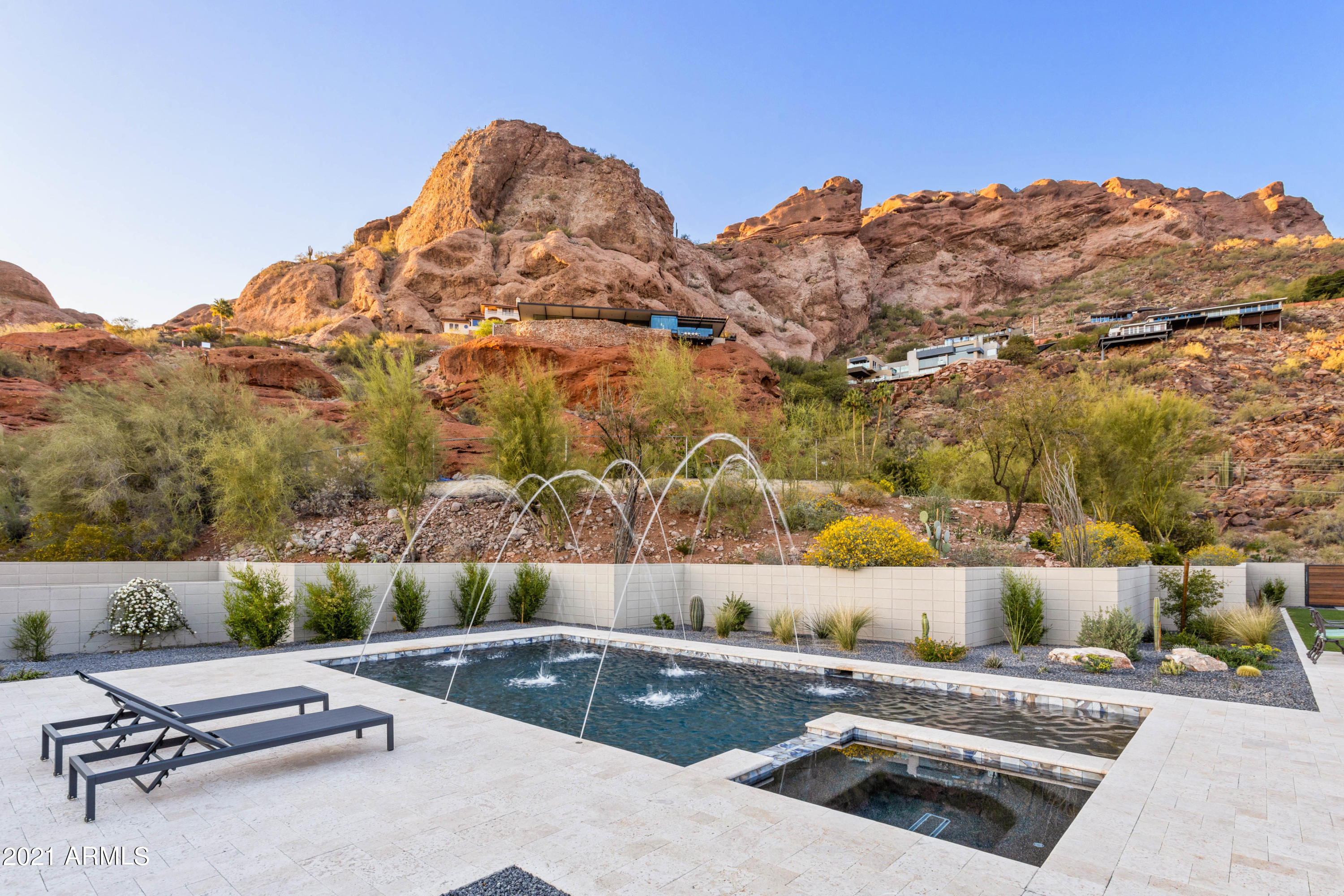 RED ROCK - Residential