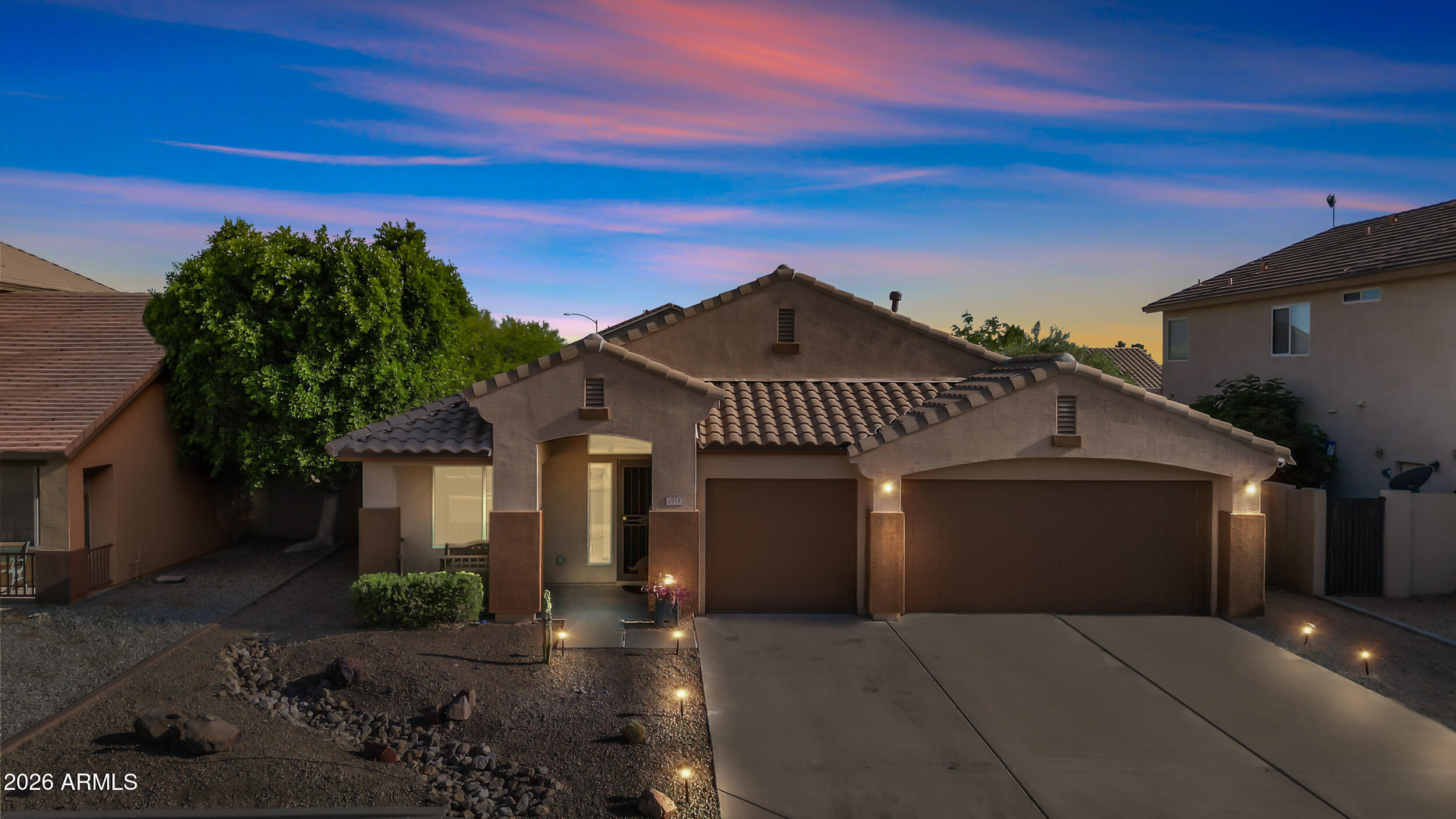 7919 W ROSE GARDEN Lane