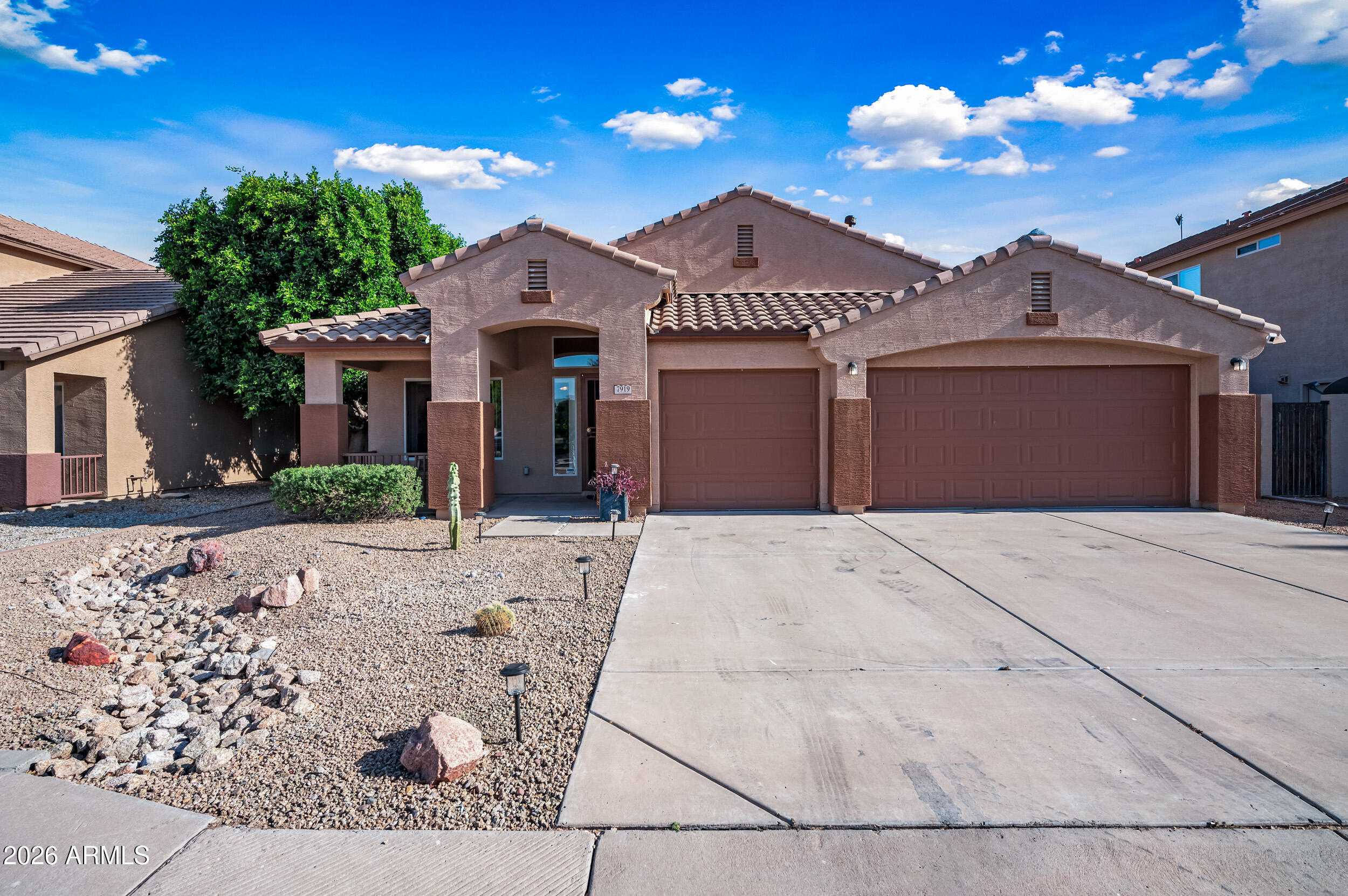 7919 W ROSE GARDEN Lane