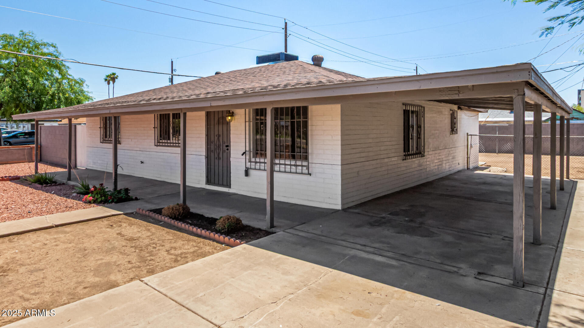 2721 W LUKE Avenue