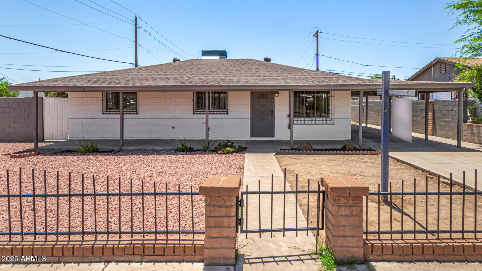 2721 W LUKE Avenue