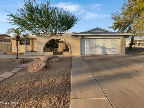 Single Family Residence in Glendale AZ 5849 MARY JANE Lane.jpg