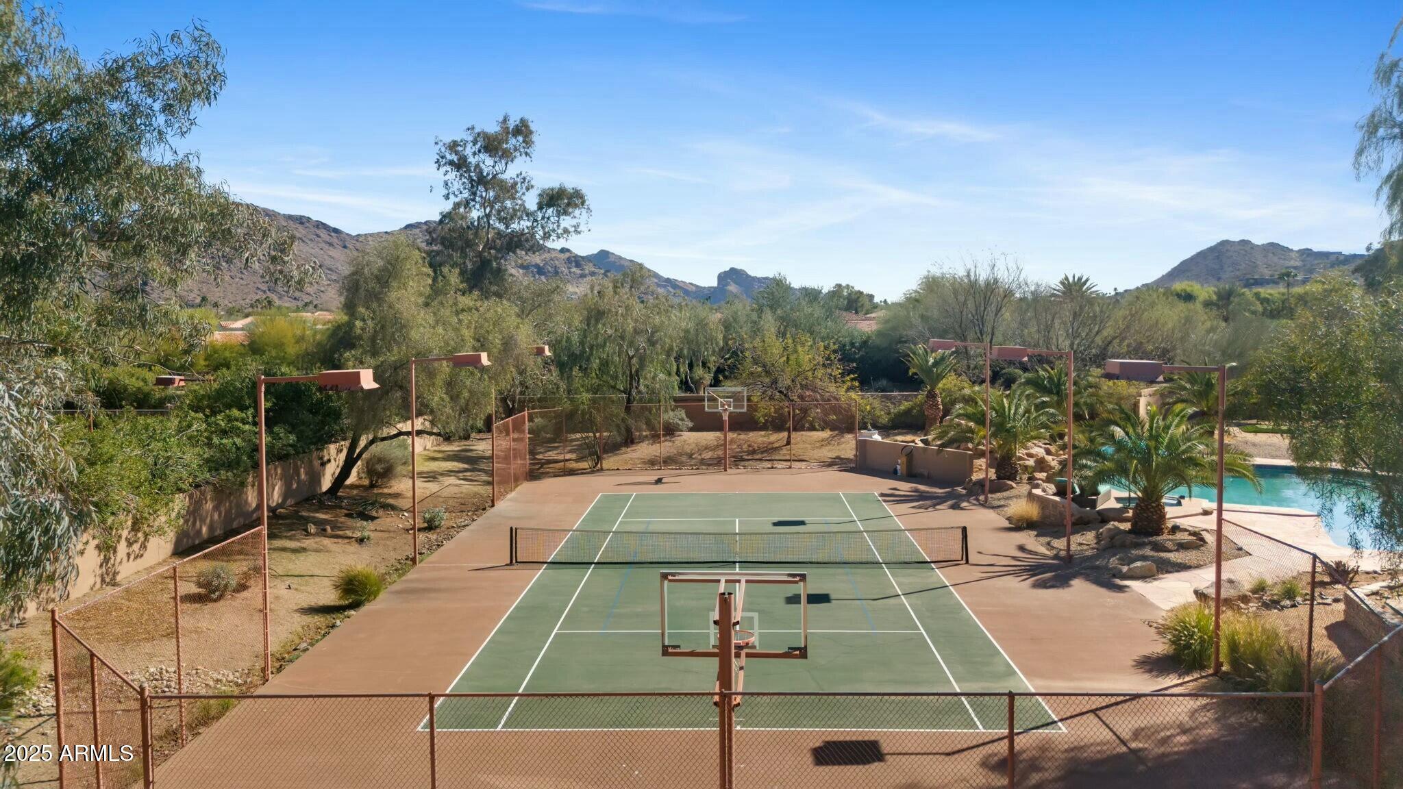 Paradise Valley, Arizona 85253, United States, 5 Bedrooms Bedrooms, ,6 BathroomsBathrooms,Residential,Active,97087