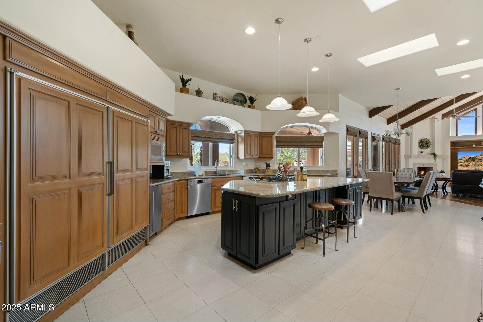 Paradise Valley, Arizona 85253, United States, 5 Bedrooms Bedrooms, ,6 BathroomsBathrooms,Residential,Active,97087