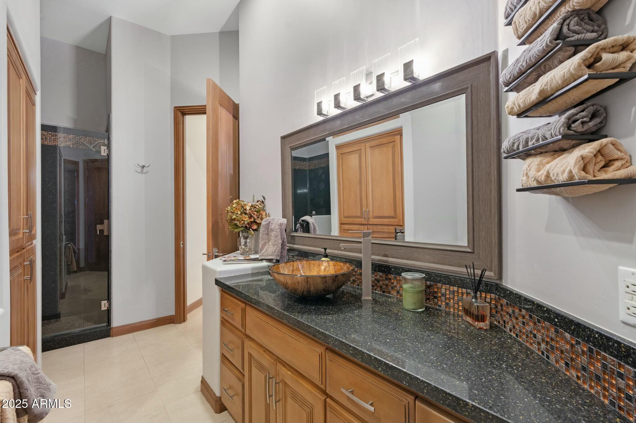 Paradise Valley, Arizona 85253, United States, 5 Bedrooms Bedrooms, ,6 BathroomsBathrooms,Residential,Active,97087