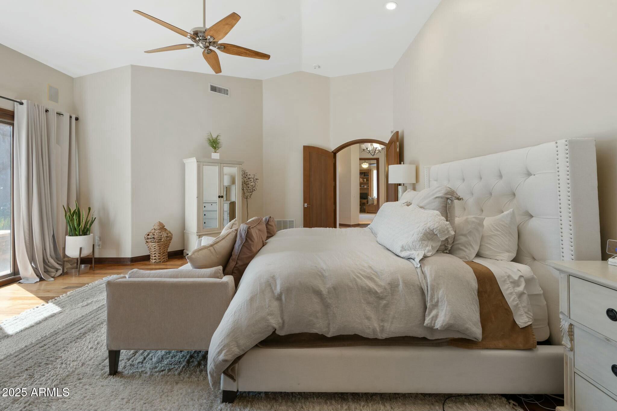 Paradise Valley, Arizona 85253, United States, 5 Bedrooms Bedrooms, ,6 BathroomsBathrooms,Residential,Active,97087