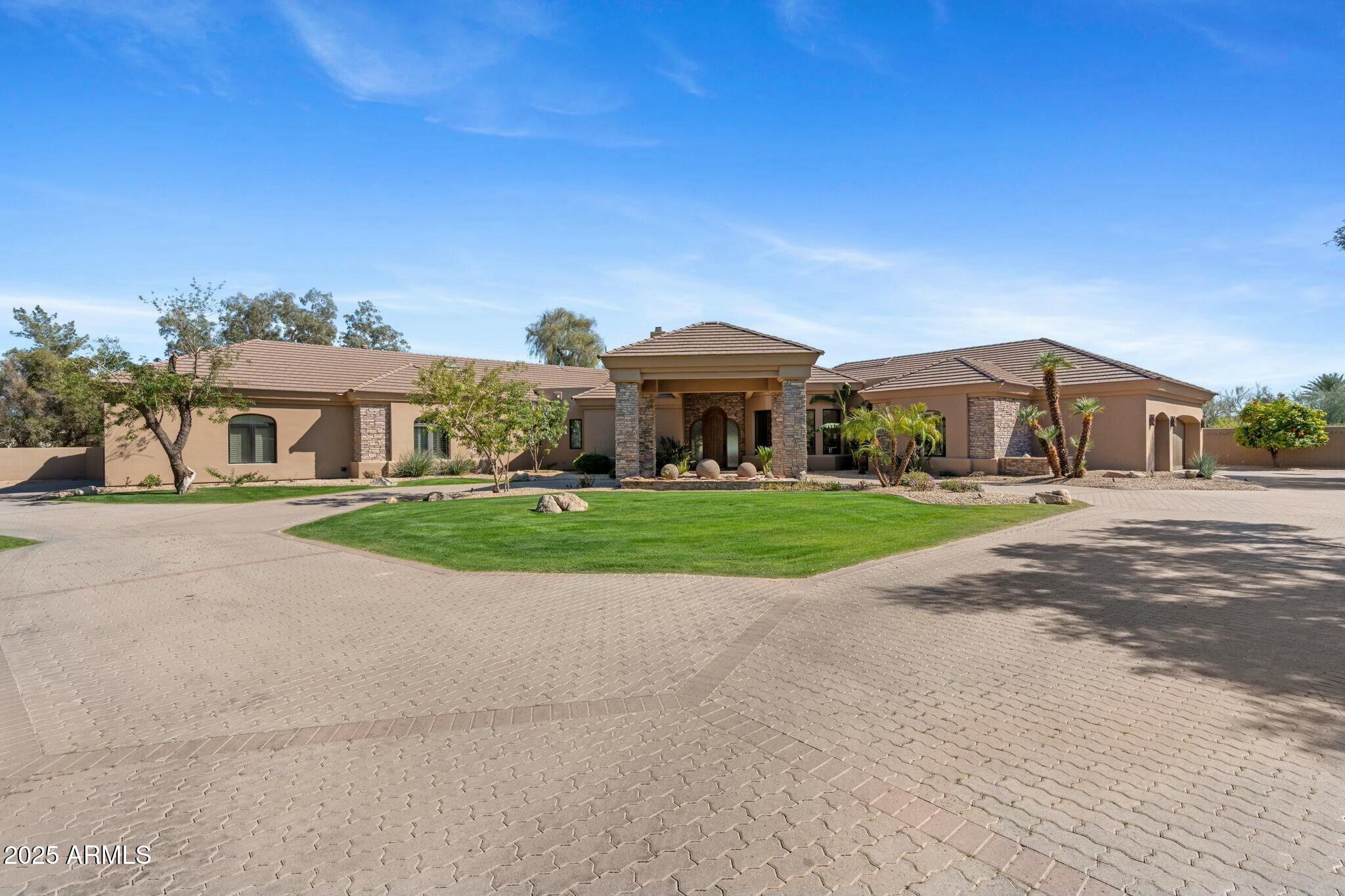 9001 N MARTINGALE Road
