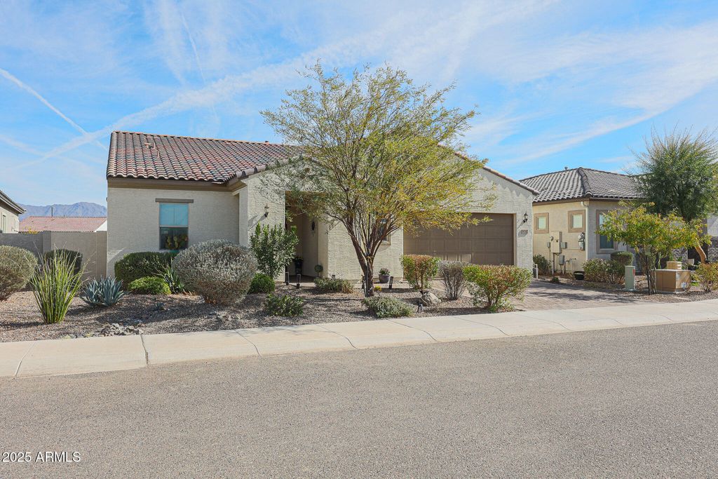 Photo of 16247 S 180th Drive, Goodyear, AZ 85338 (MLS # 6933399)