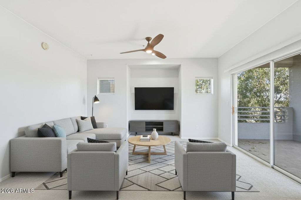 Photo of 7401 W Arrowhead Clubhouse Drive #2023, Glendale, AZ 85308 (MLS # 6989905)