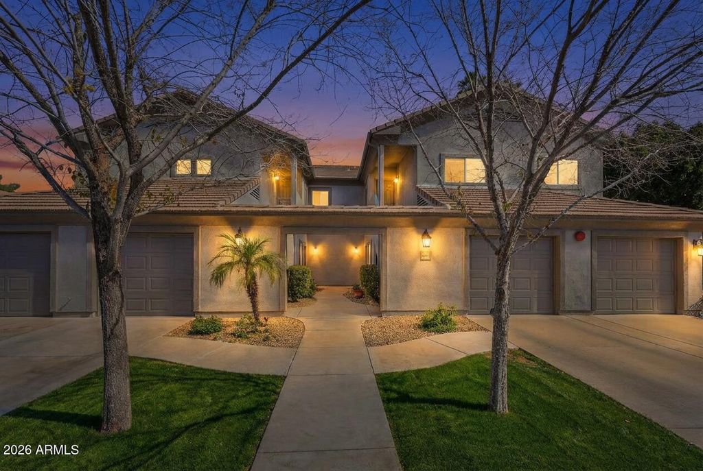 Photo of 7401 W Arrowhead Clubhouse Drive #2023, Glendale, AZ 85308 (MLS # 6989905)