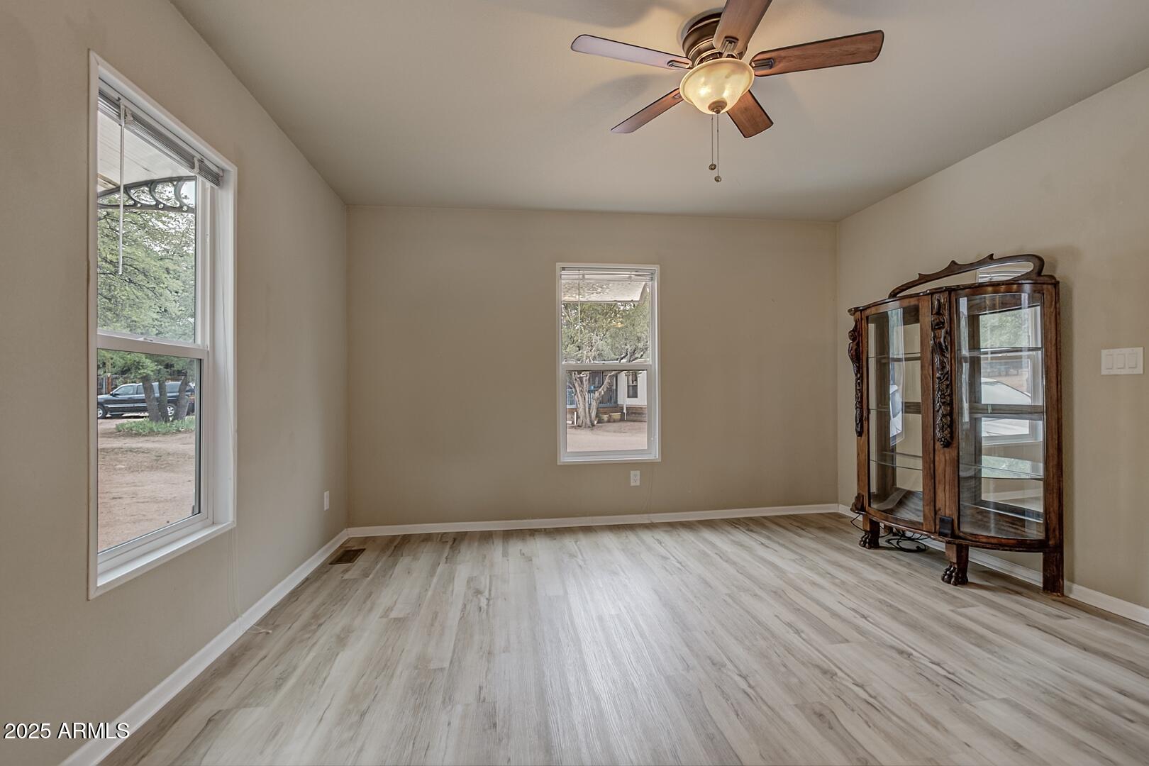 703 E FRONTIER Street 21