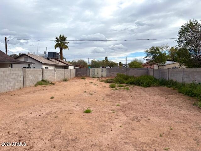 2237 N RICHLAND Street 6