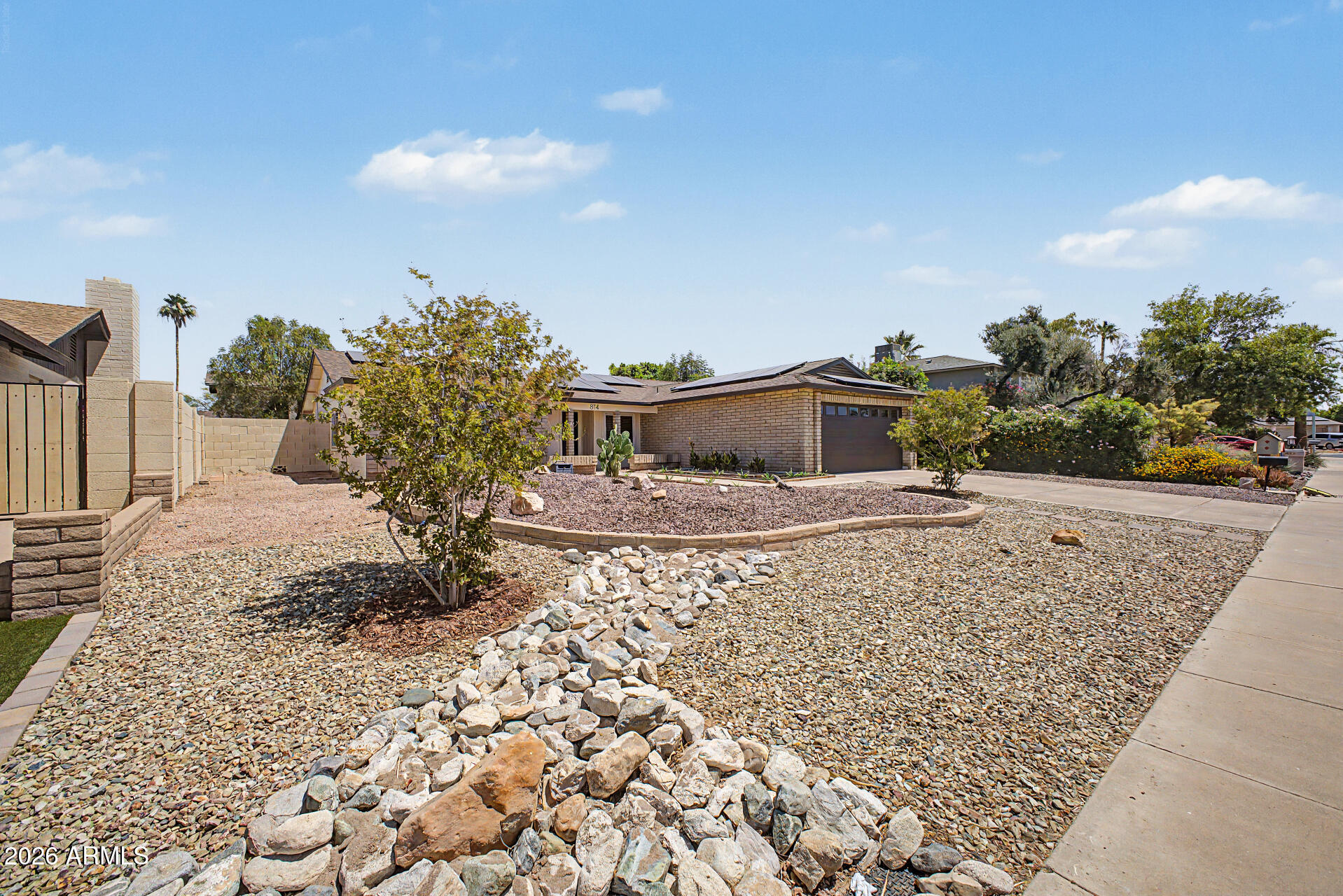 814 E CHILTON Drive