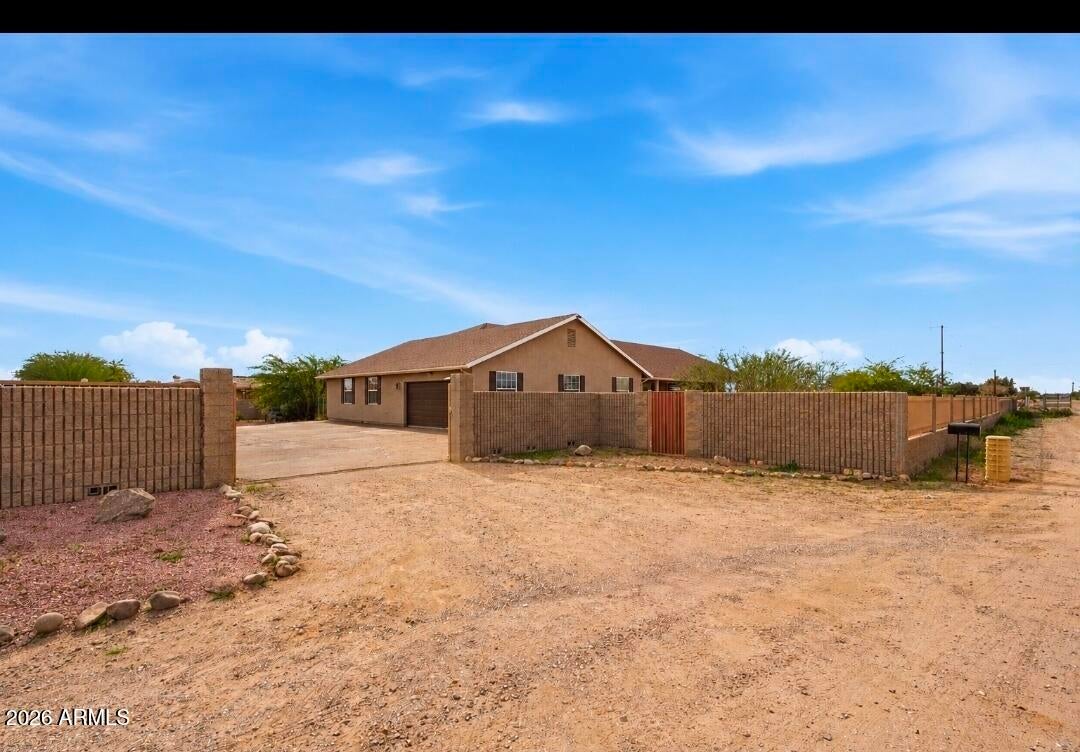 20305 W PEAKVIEW Road