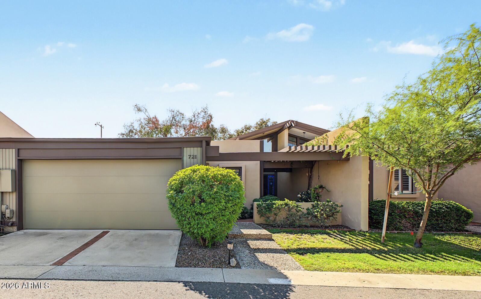 721 E GARDENIA Drive