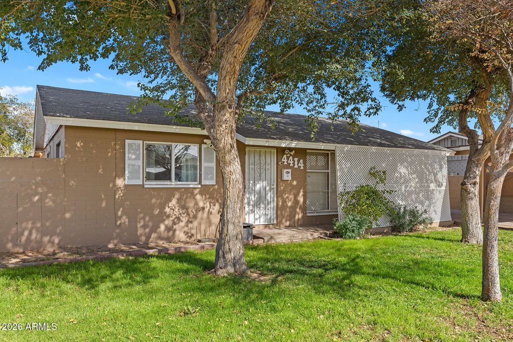 Photo of 4414 W Weldon Avenue, Phoenix, AZ 85031 (MLS # 6976966)