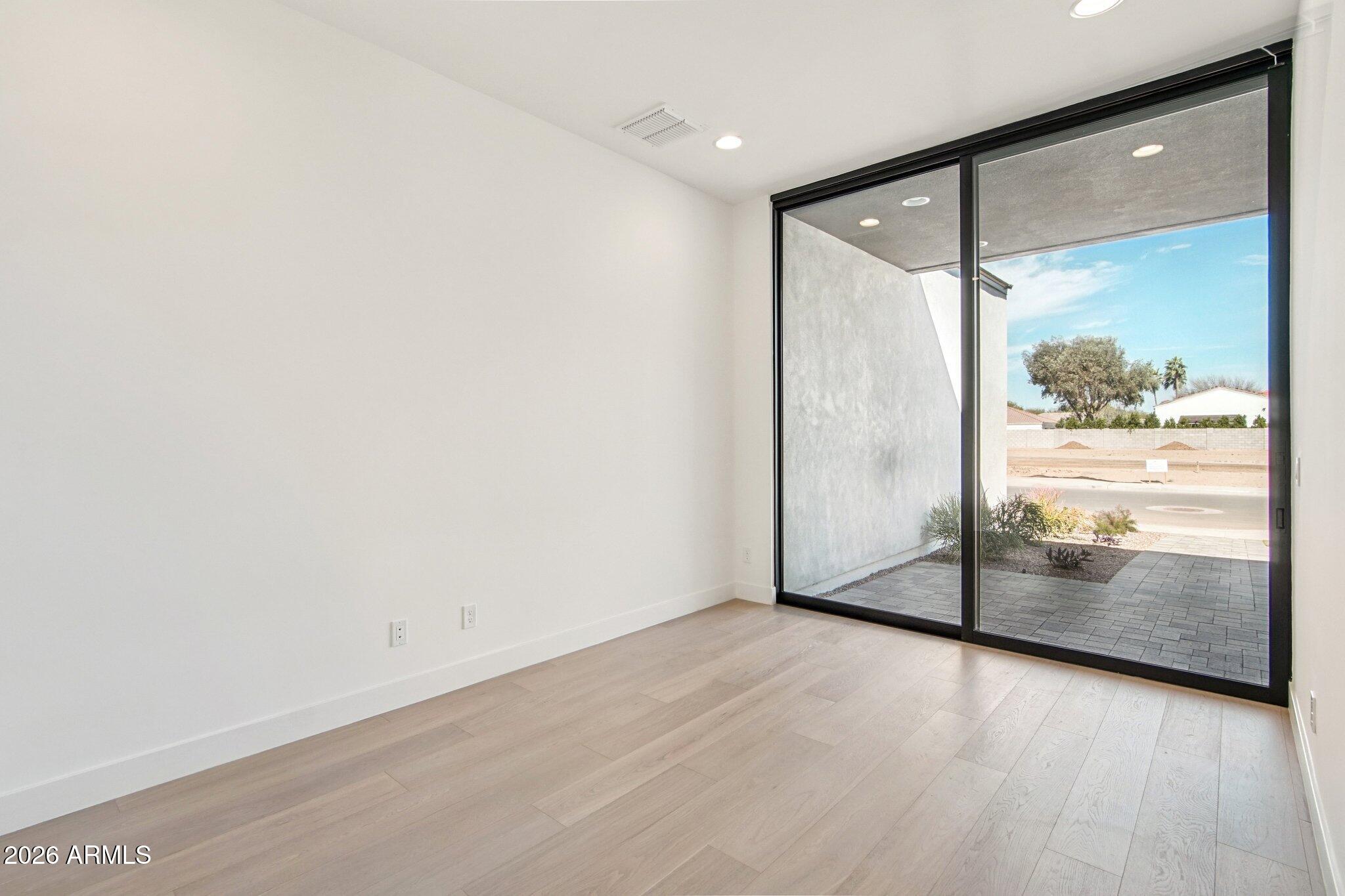 2351 E AQUARIUS Place