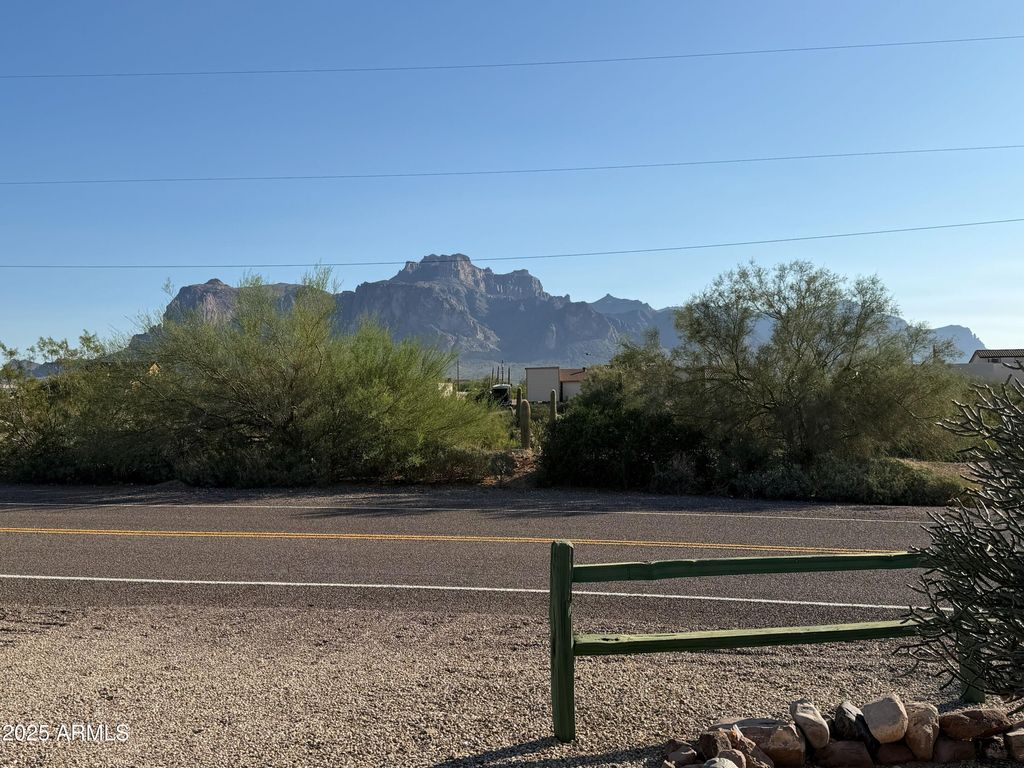 Photo of 939 N Acacia Road #25, Apache Junction, AZ 85119 (MLS # 6946219)