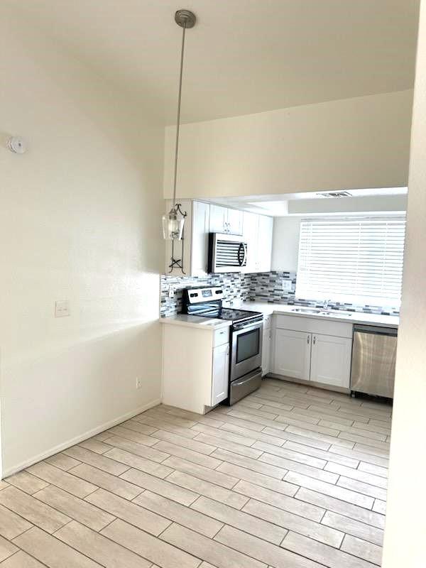 1548 W Sahuaro Drive Apt 4