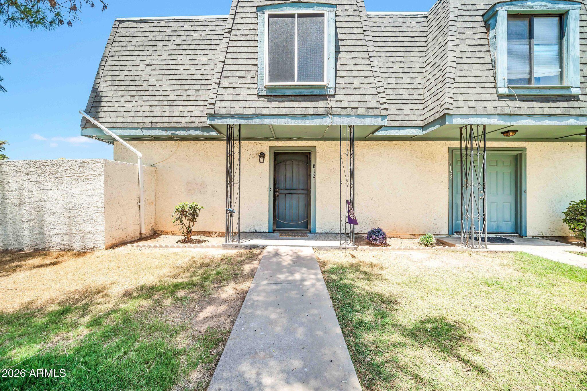 8121 N 32ND Drive