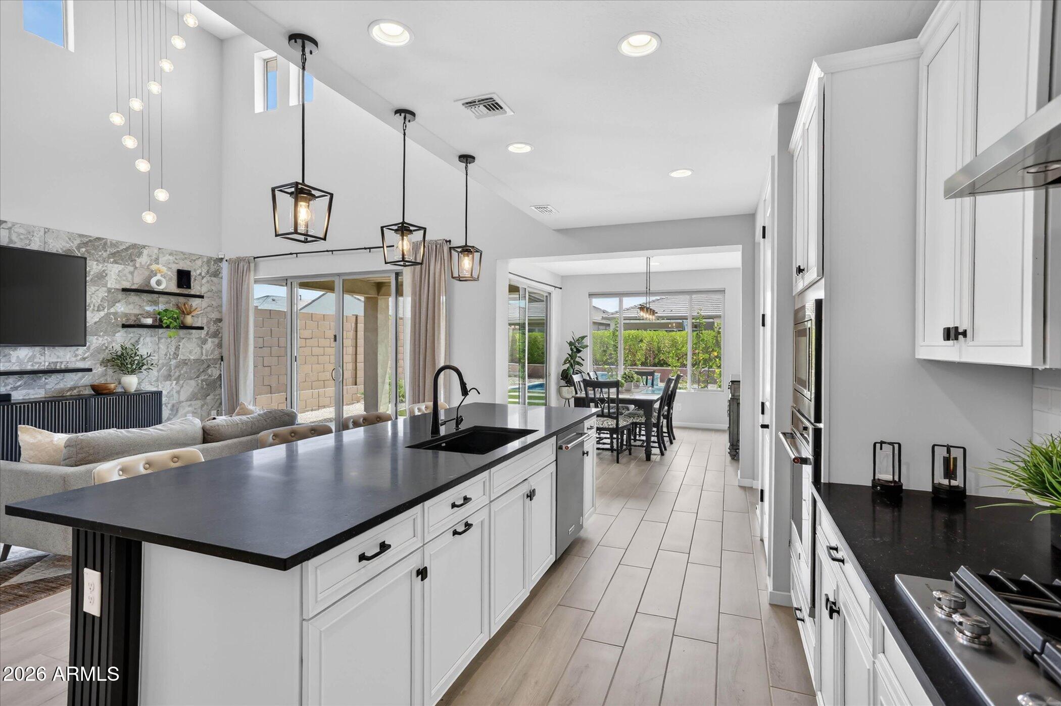 DESERT RIDGE SUPER BLOCK 1 SOUTHWEST PHASE 1 - Residential