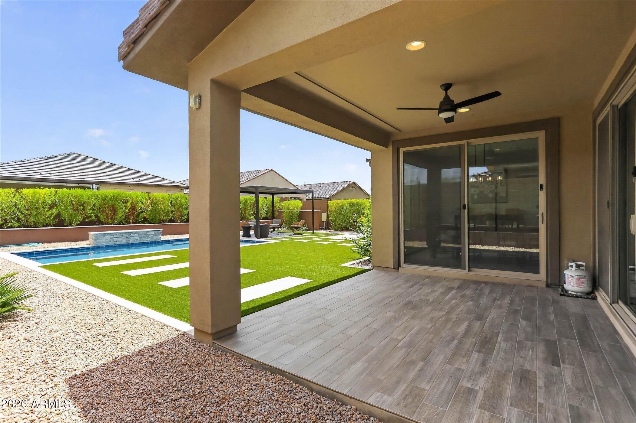 DESERT RIDGE SUPER BLOCK 1 SOUTHWEST PHASE 1 - Residential