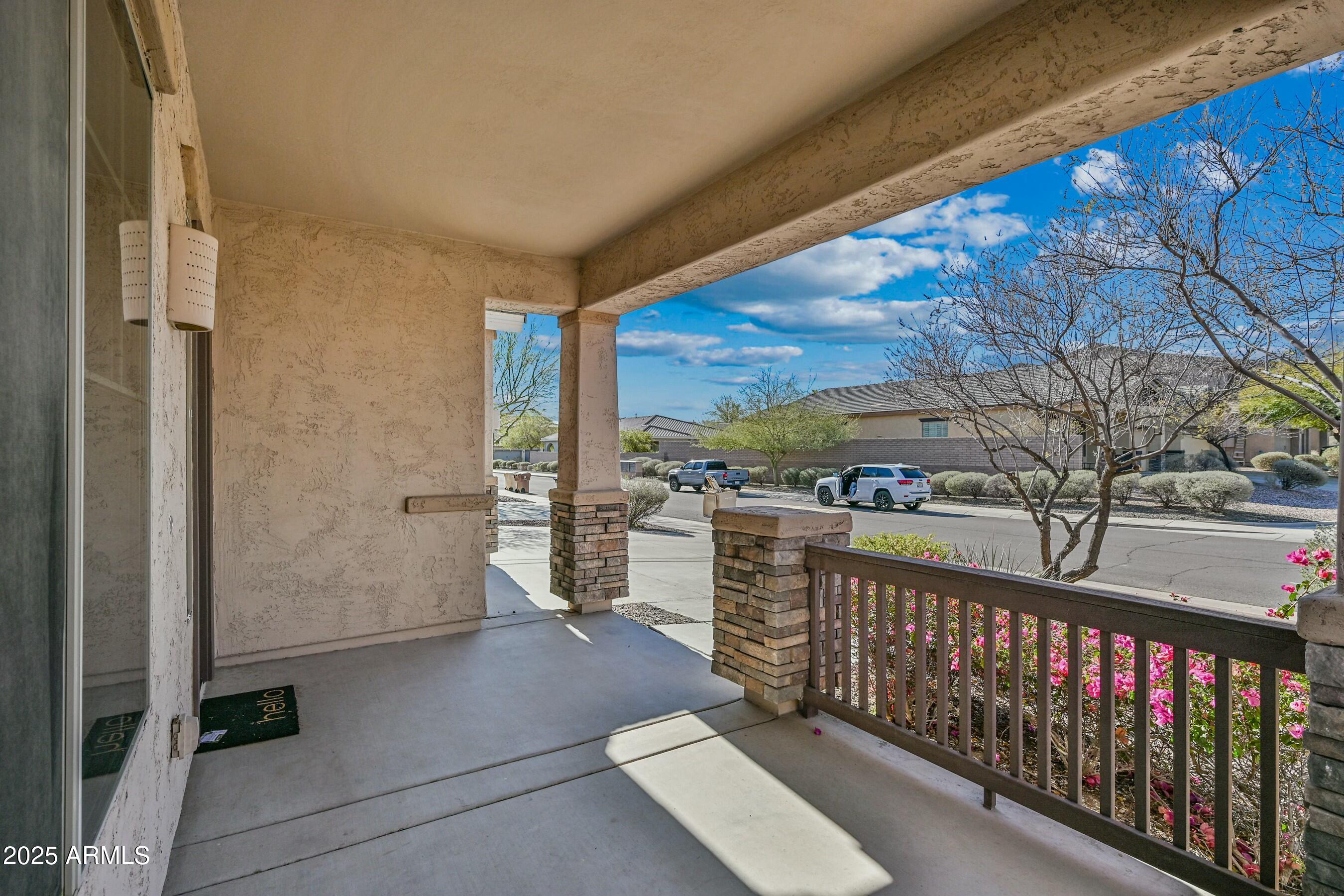 12568 W CHUCKS Avenue