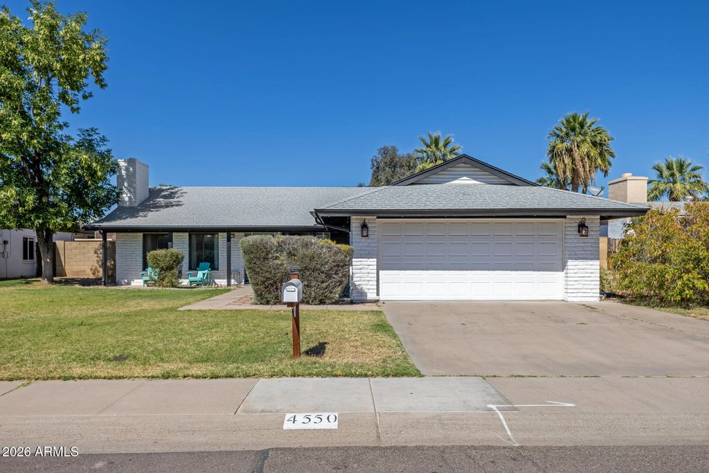 Photo of 4550 W El Caminito Drive, Glendale, AZ 85302 (MLS # 6995193)