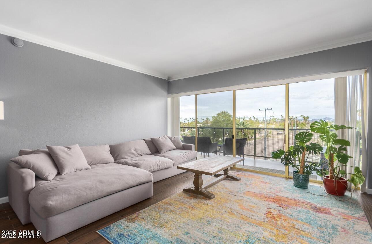 4750 N CENTRAL Avenue 3A