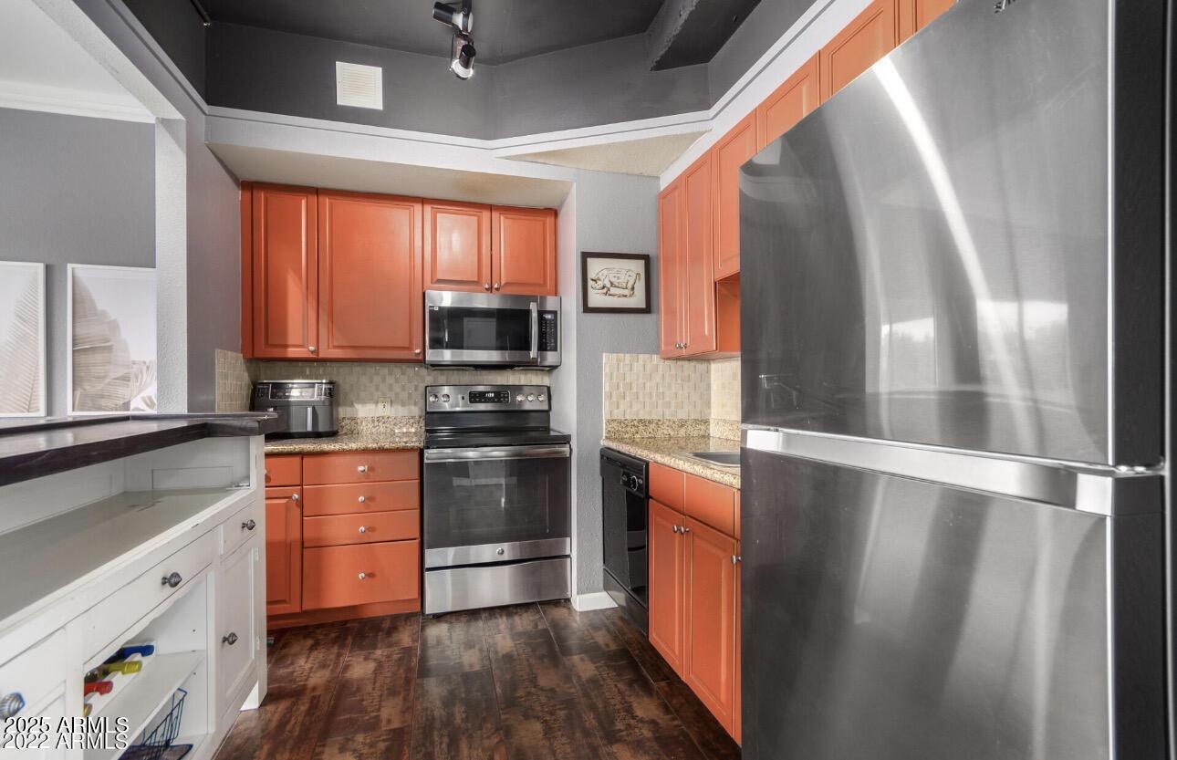 4750 N CENTRAL Avenue 3A