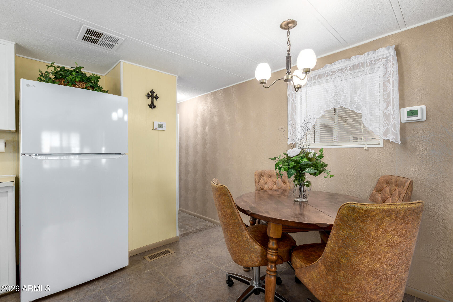 Twin Knolls Mobile Home Villa - Residential