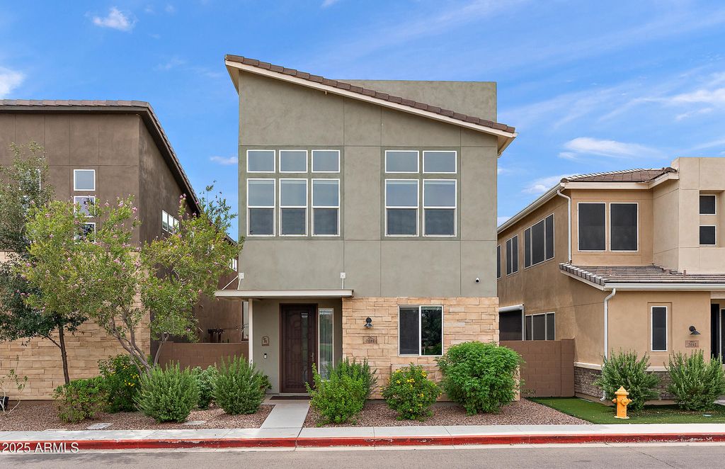 Photo of 7087 W Knox Road, Chandler, AZ 85226 (MLS # 6913703)