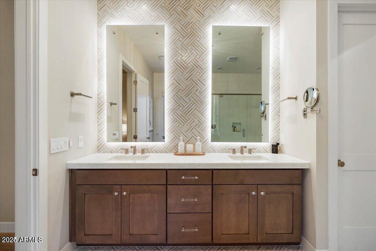 Scottsdale, Arizona 85255, United States, 4 Bedrooms Bedrooms, ,4 BathroomsBathrooms,Residential,Active,77031