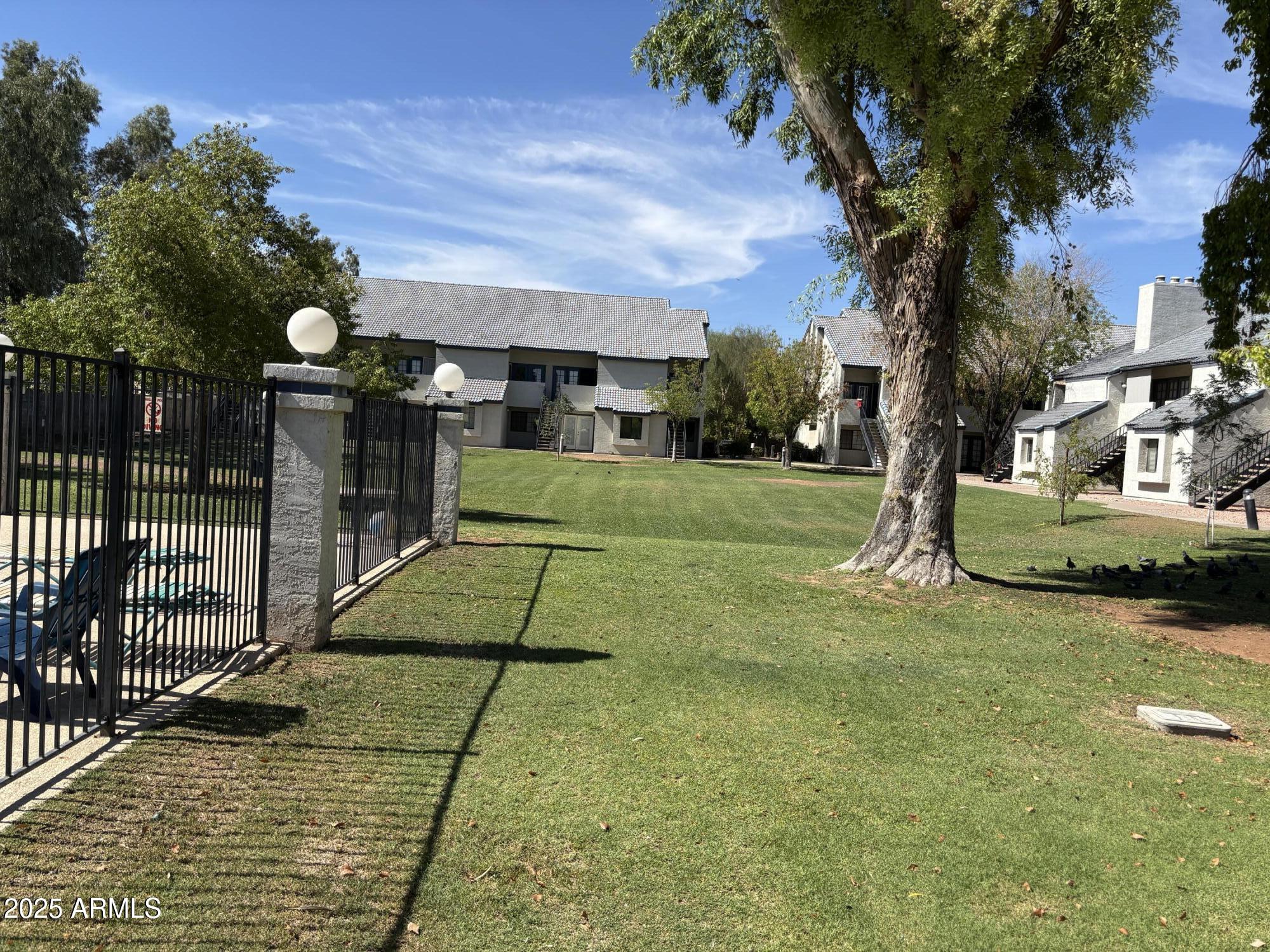 3716 E UNIVERSITY Drive 2010