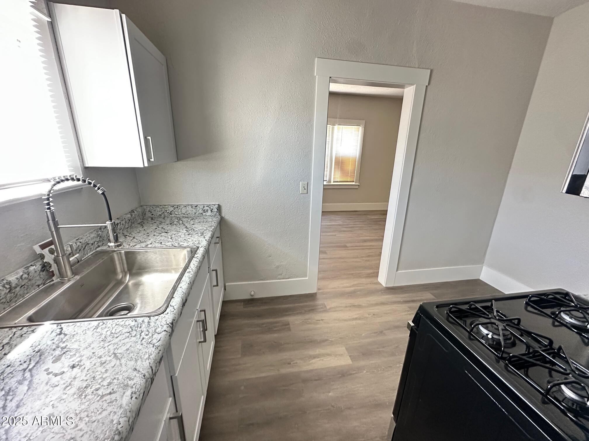 2032 W ADAMS Street 2