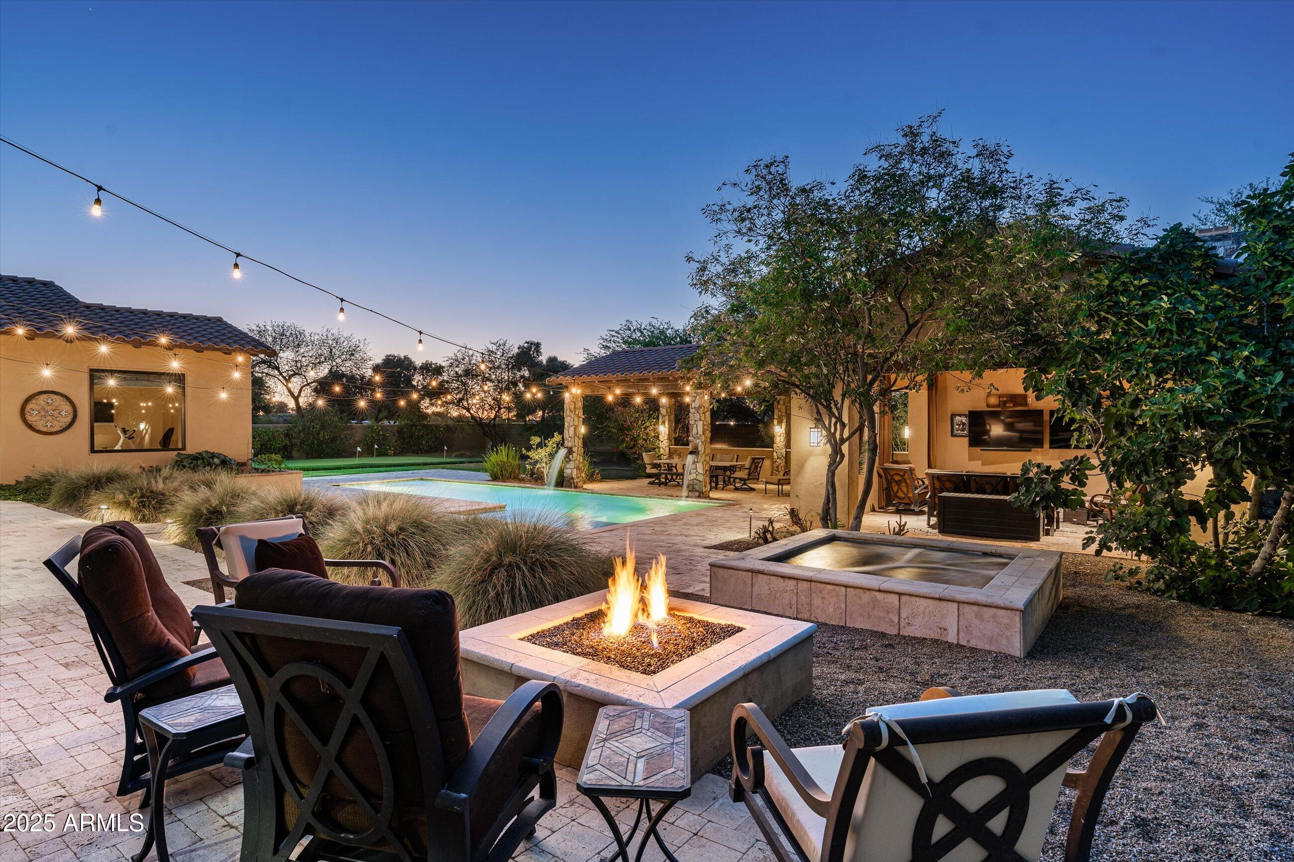 4610 E MEADOWVIEW Drive