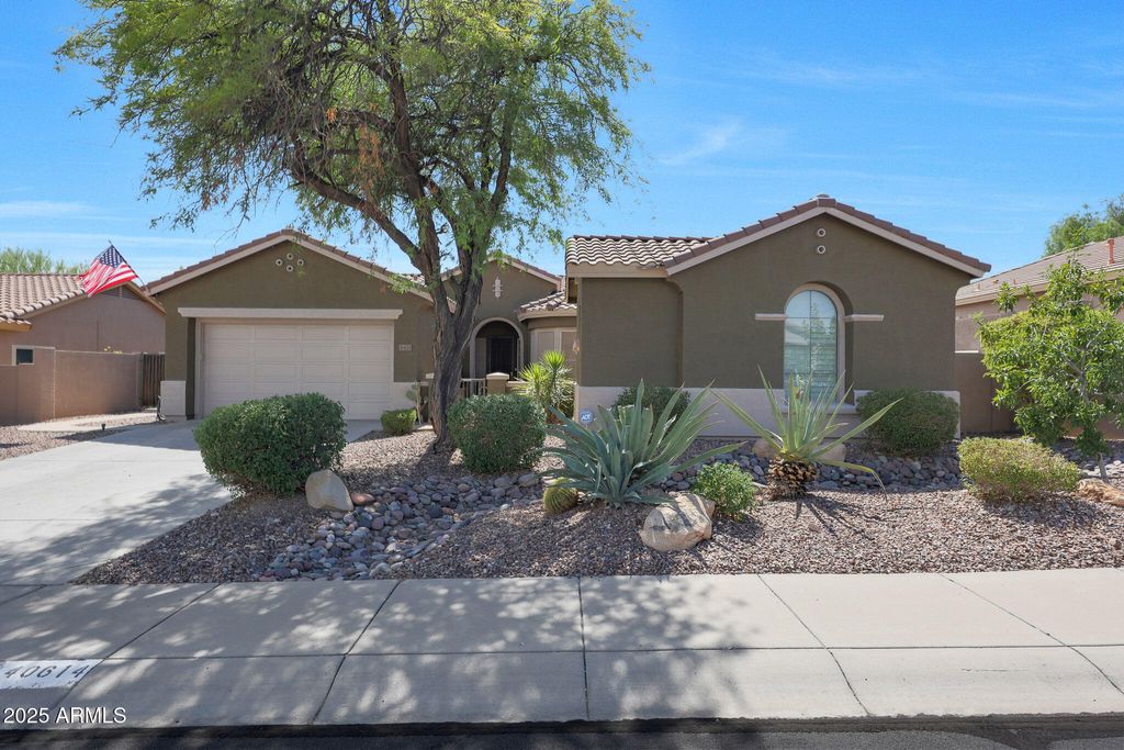 Photo of 40614 N Laurel Valley Way, Anthem, AZ 85086 (MLS # 6907367)