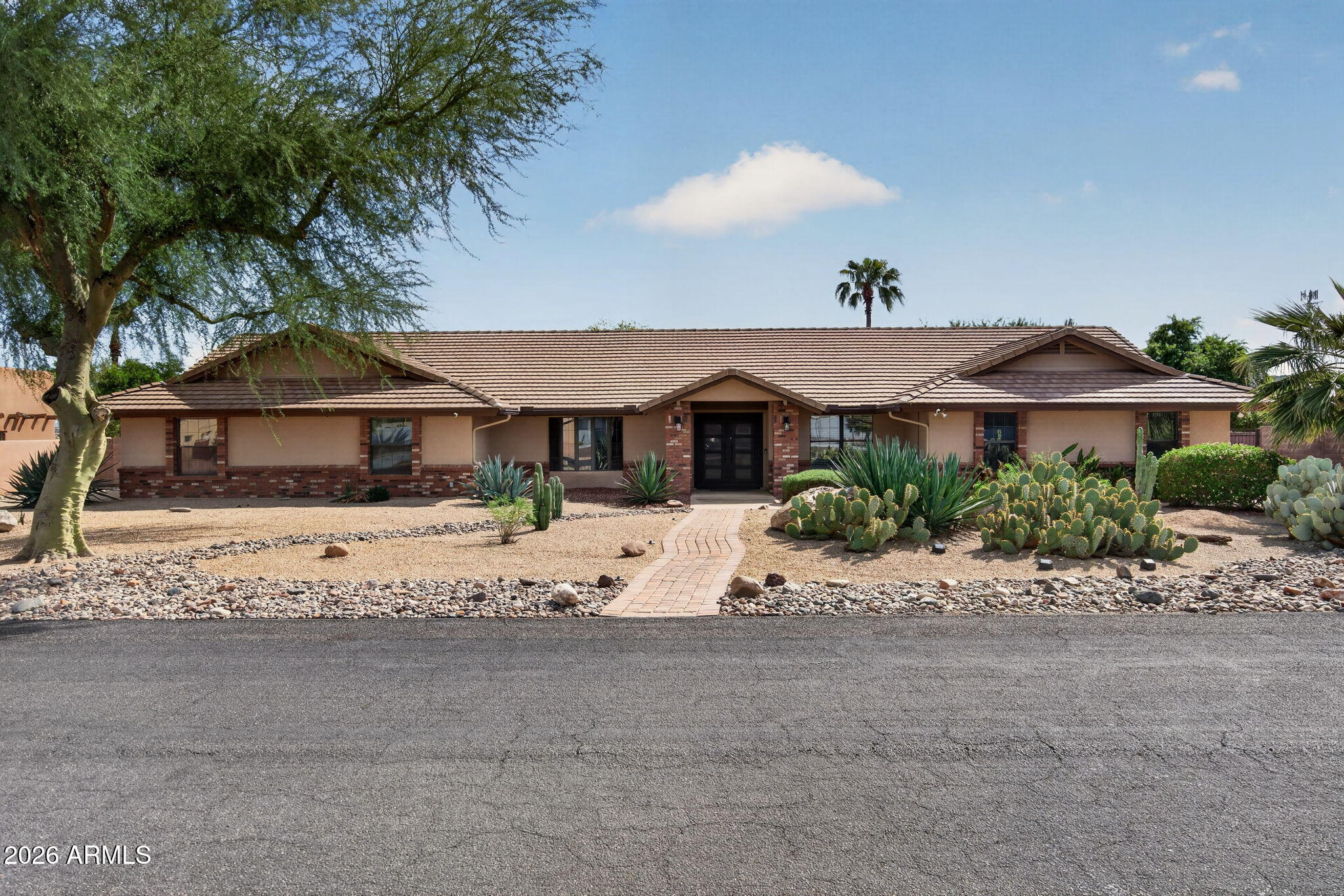 5003 W FALLEN LEAF Lane